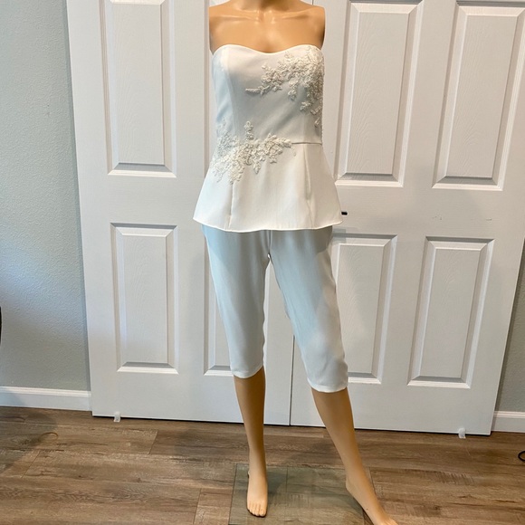 MARCHESA NOTTE SZ 10 WHITE HALTER JUMPSUIT - Picture 2 of 14